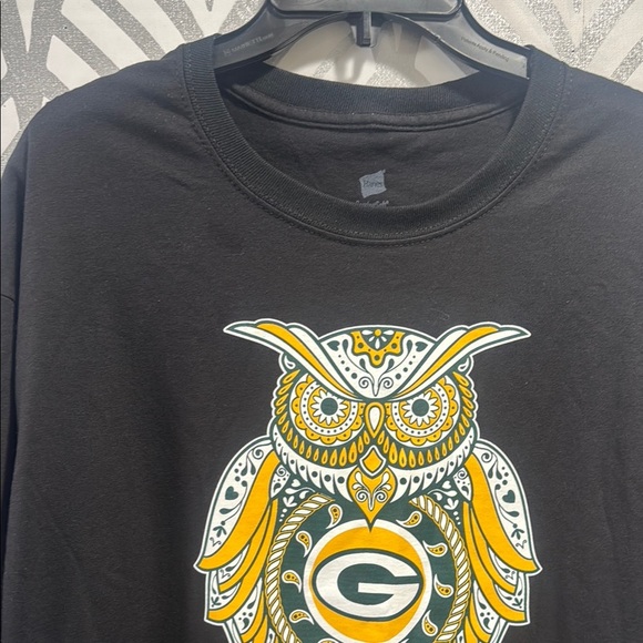 Black and Yellow Owl Green Bay Graphic Tee Short Sleeve - Picture 3 of 6